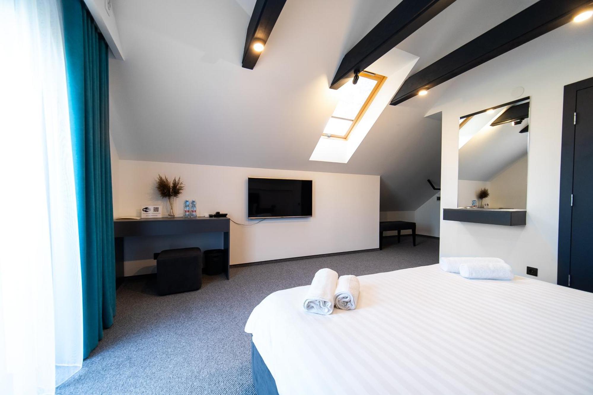Royal Wood Hotel Rokytne  المظهر الخارجي الصورة