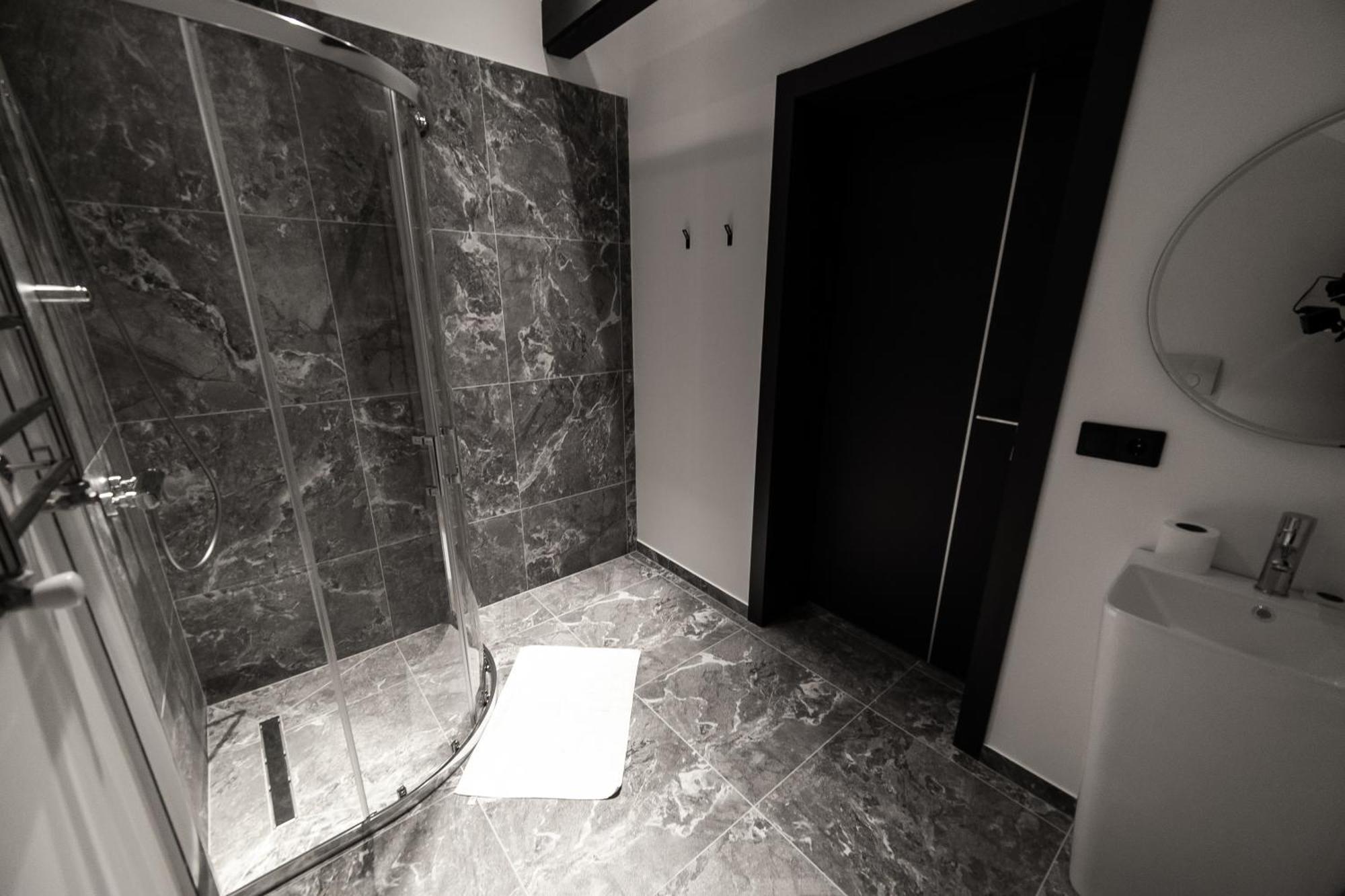 Royal Wood Hotel Rokytne  المظهر الخارجي الصورة