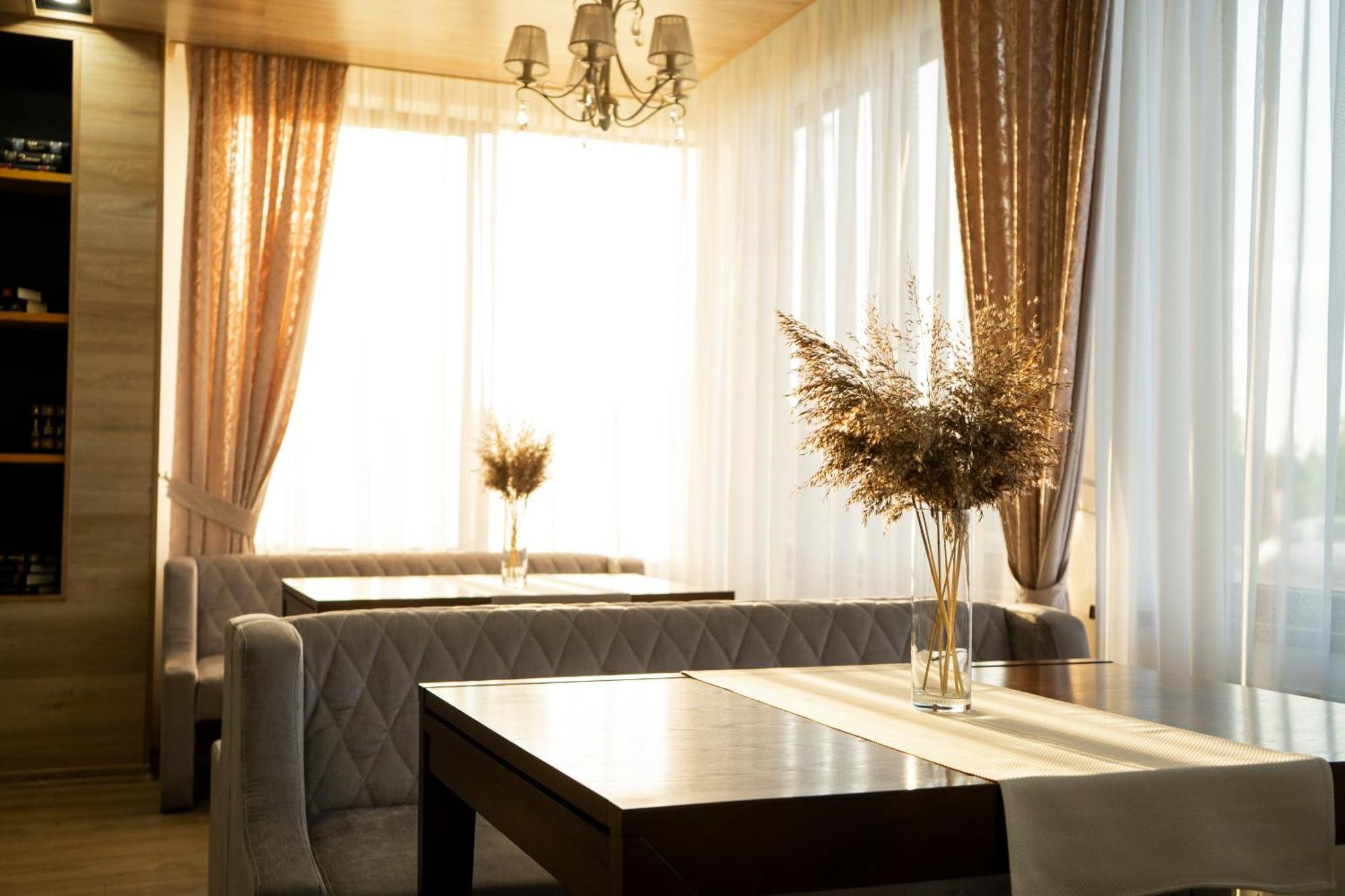 Royal Wood Hotel Rokytne  المظهر الخارجي الصورة